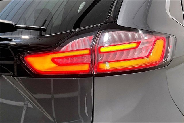 Used 2024 Ford Edge Titanium w/ Cold Weather Package image 25