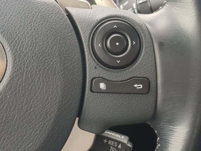 Used 2016 Lexus IS 200t w/ Premium Package image 25