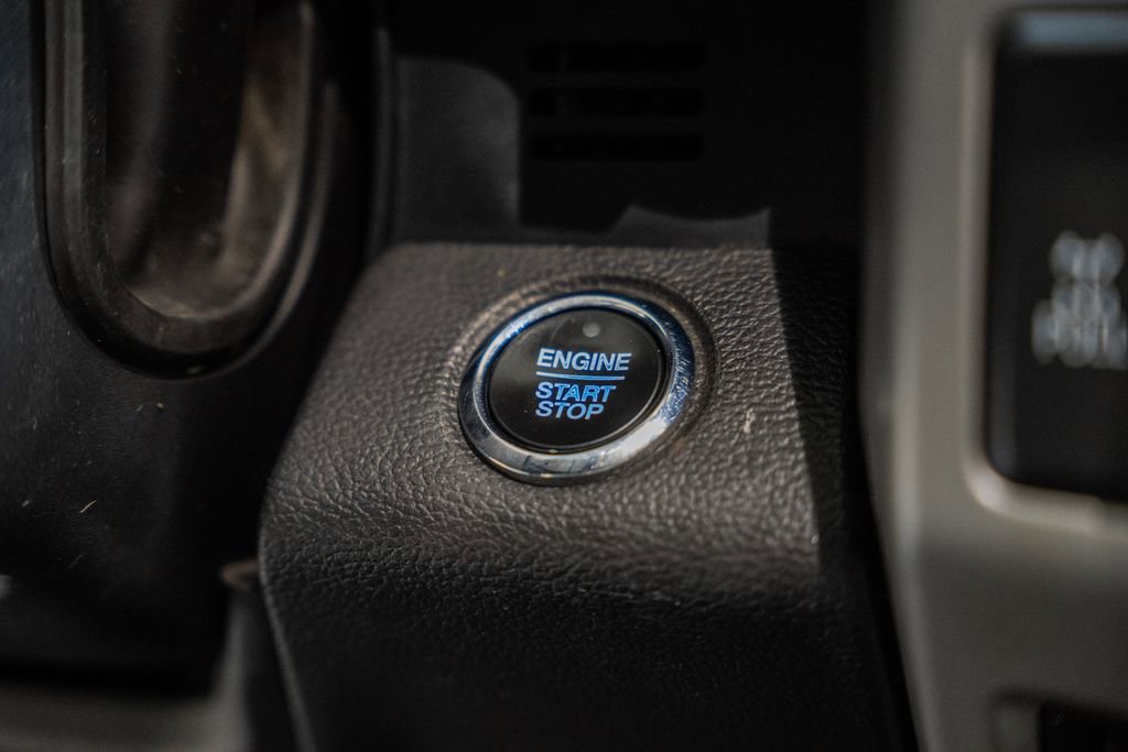 Used 2021 Ford F350 Lariat image 31