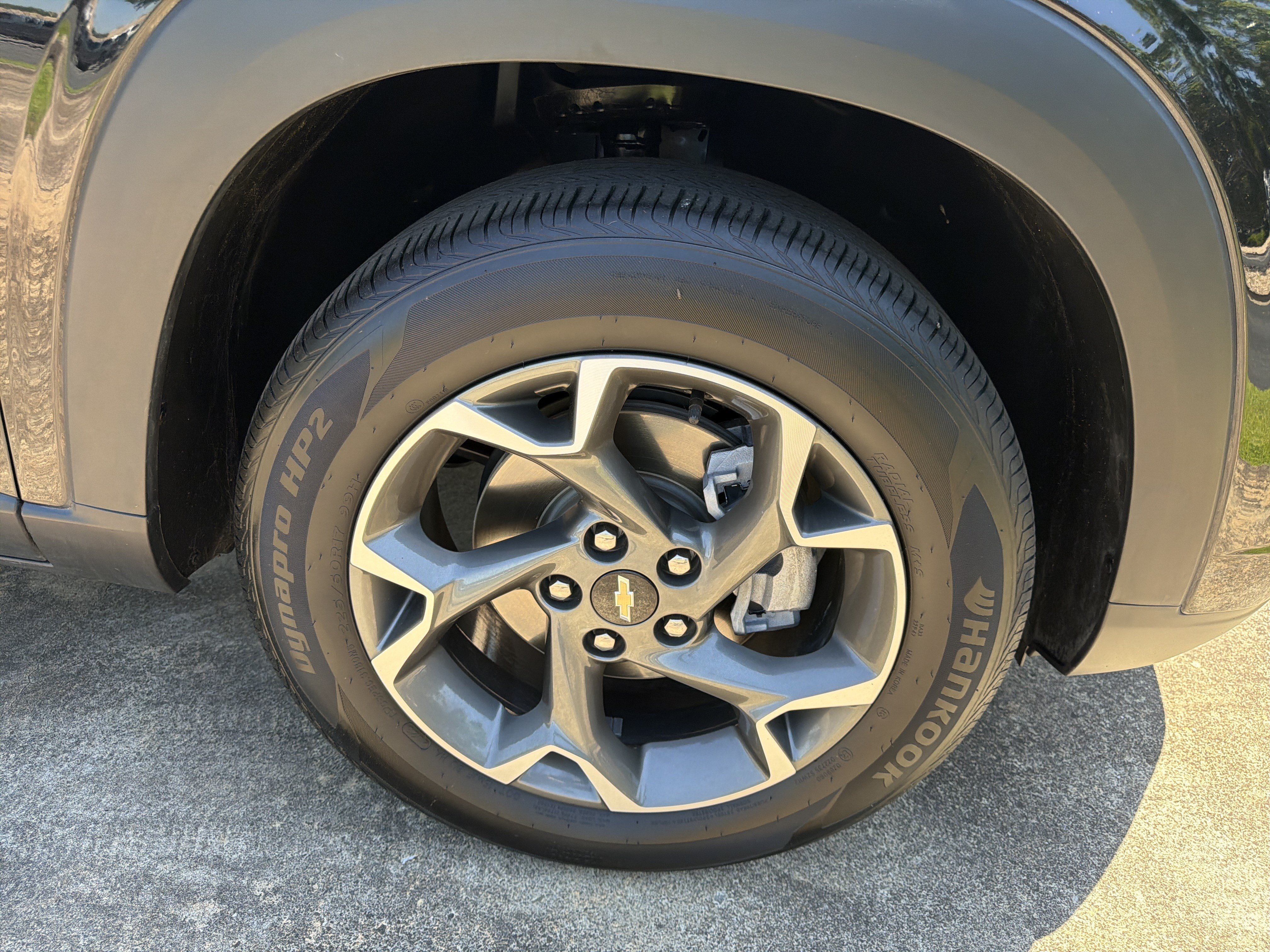 Used 2024 Chevrolet Trax LT FWD image 12