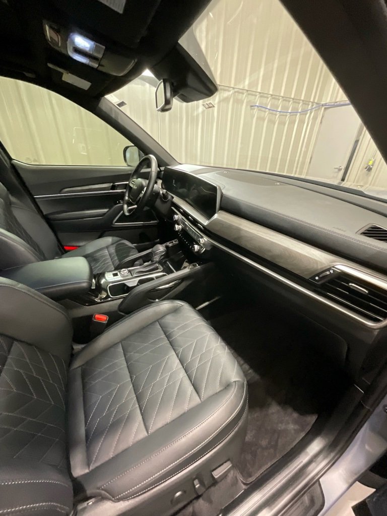 Used 2024 Kia Telluride EX X-Line image 16