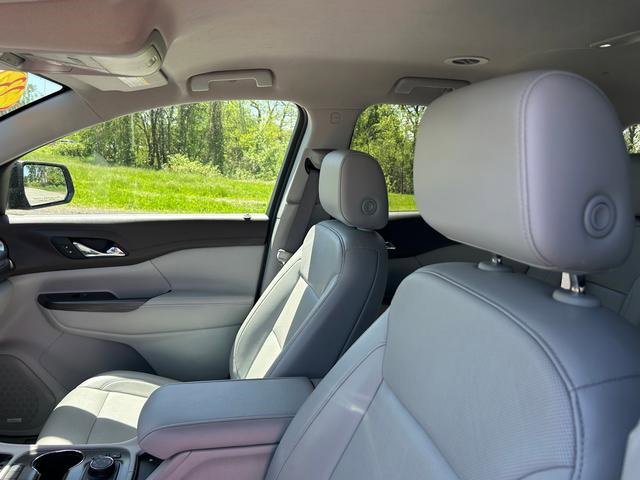 Used 2023 GMC Acadia SLT image 12