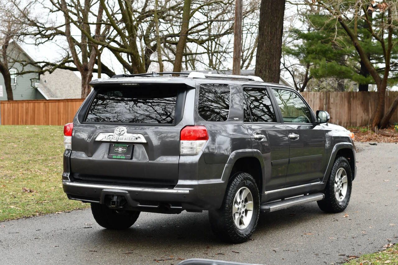 Used 2013 Toyota 4Runner SR5 w/ Convenience Pkg image 4