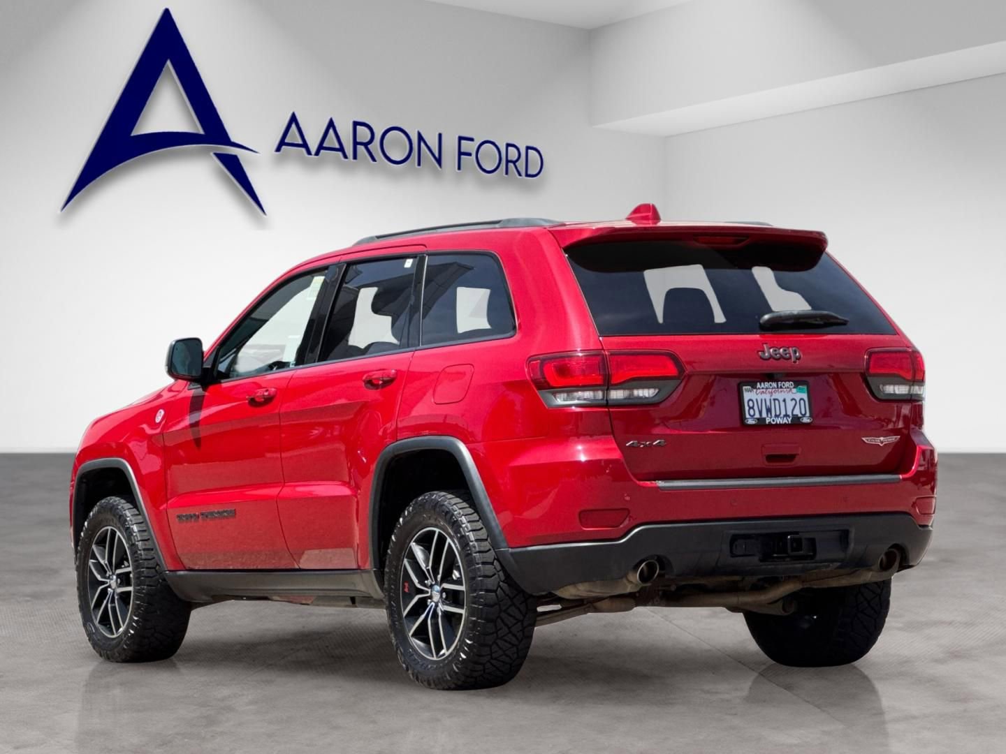 Used 2018 Jeep Grand Cherokee Trailhawk AWD/4WD image 4