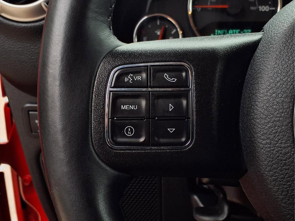 Used 2018 Jeep Wrangler Rubicon w/ Power Convenience Group image 15