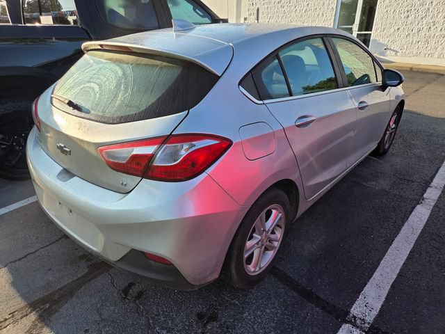 Used 2018 Chevrolet Cruze LT w/ Convenience Package FWD image 5