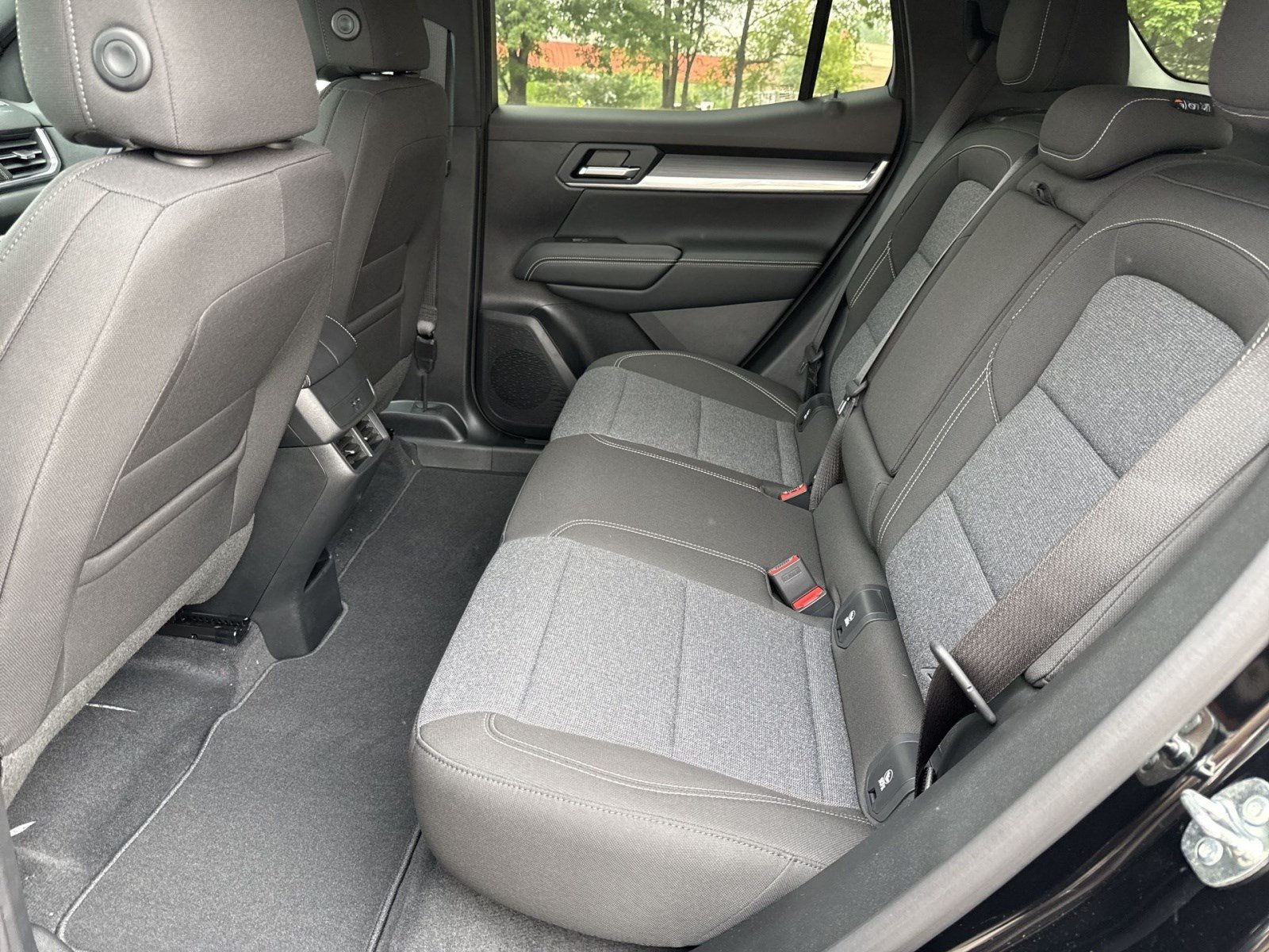 New 2027 GMC Terrain Elevation w/ Black Edition AWD/4WD image 17
