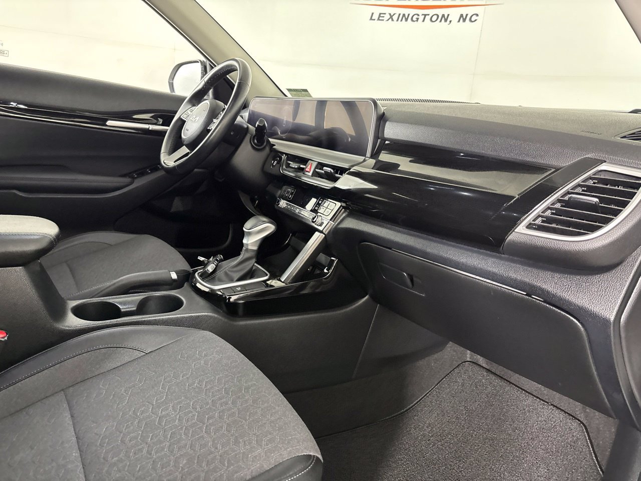 Used 2024 Kia Seltos S FWD image 30