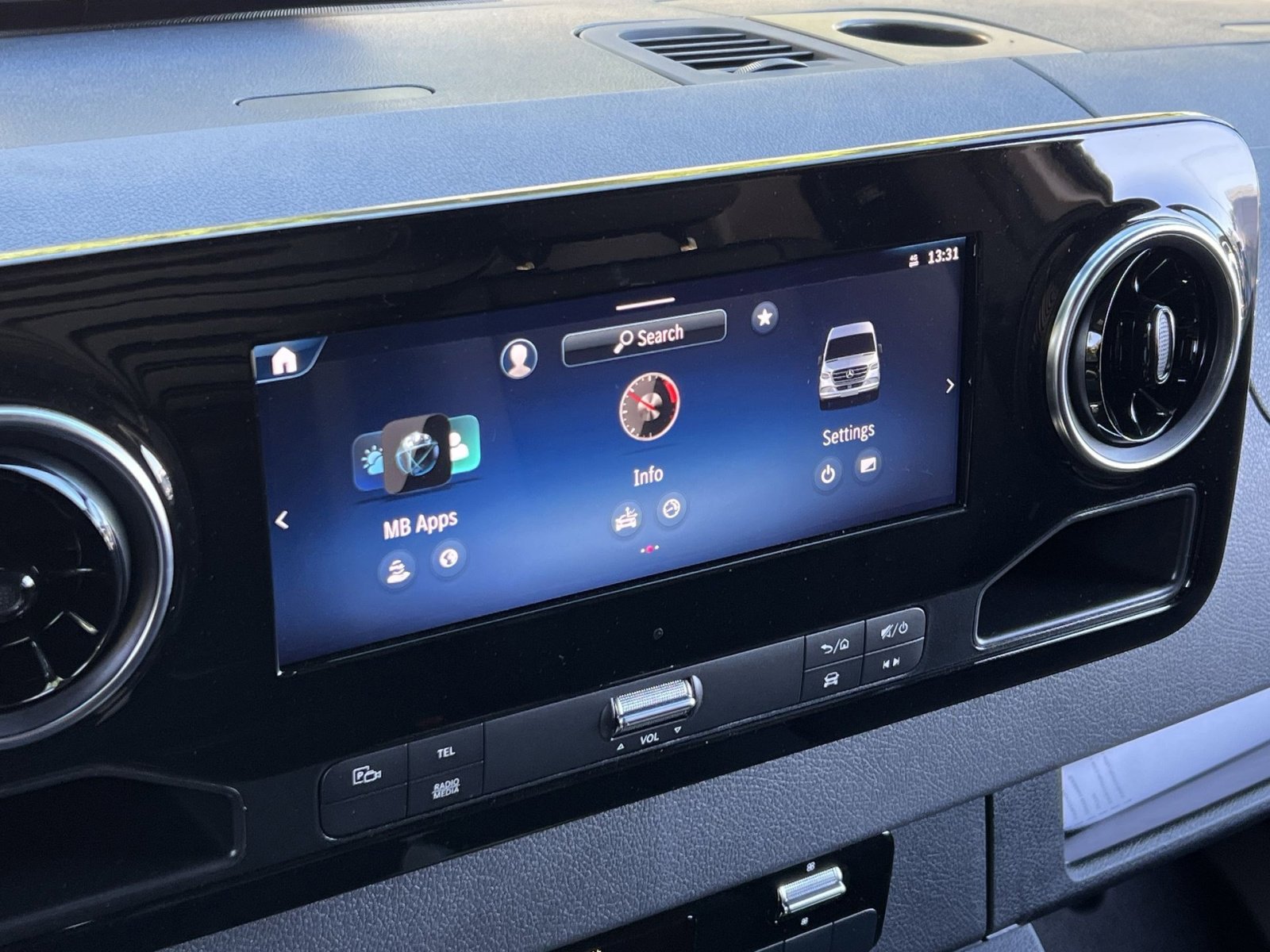 New 2025 Mercedes-Benz Sprinter 2500 image 18