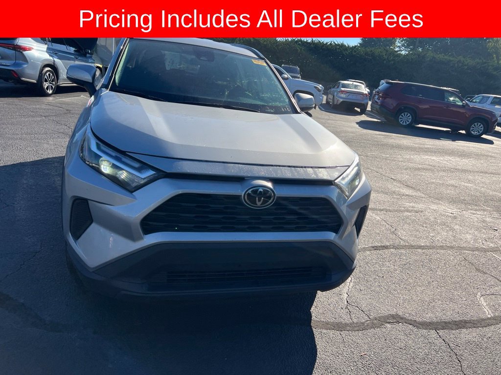 Used 2024 Toyota RAV4 XLE FWD image 11