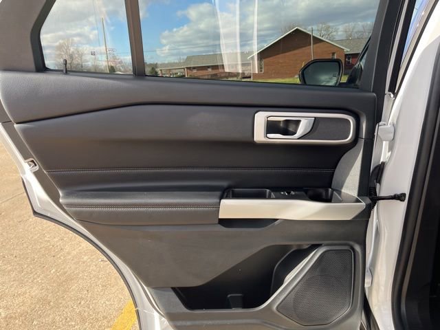 Used 2021 Ford Explorer XLT w/ Class III Trailer Tow Package AWD/4WD image 27