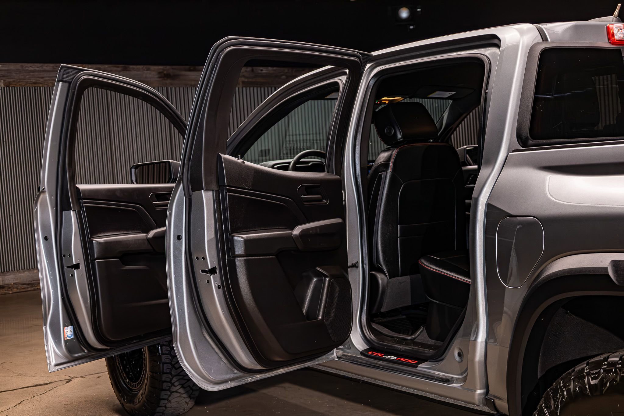 Used 2024 Chevrolet Colorado Trail Boss image 25