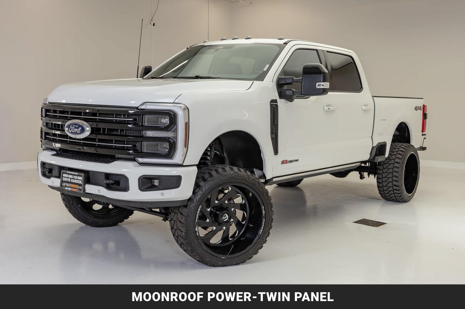 Used 2025 Ford F250 Platinum AWD/4WD image 4