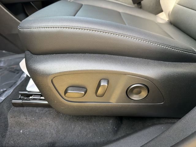 New 2026 Chevrolet Traverse LT w/ Sun and Wheel Package image 28