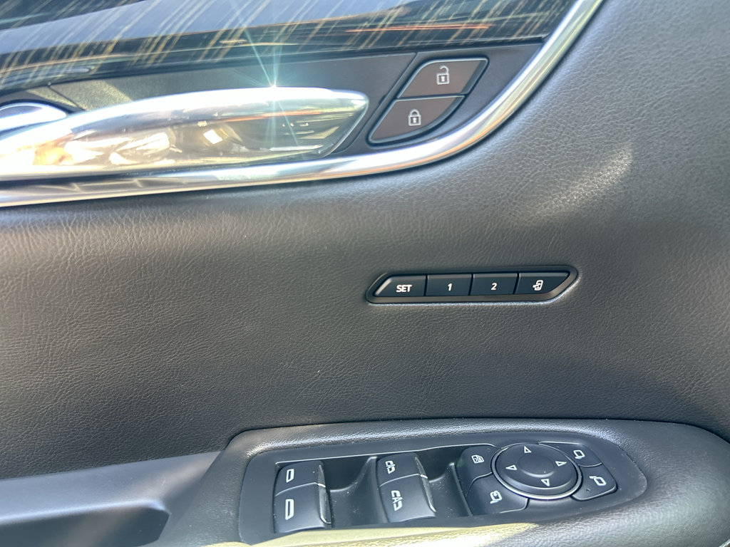 Used 2022 Cadillac XT6 Premium Luxury FWD image 22