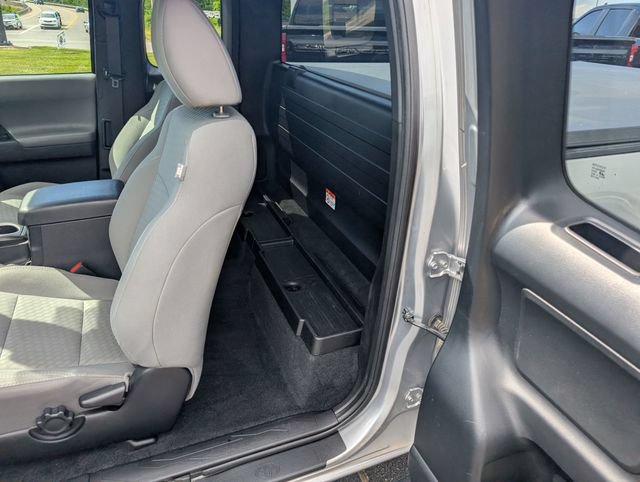 Used 2021 Toyota Tacoma SR AWD/4WD image 10