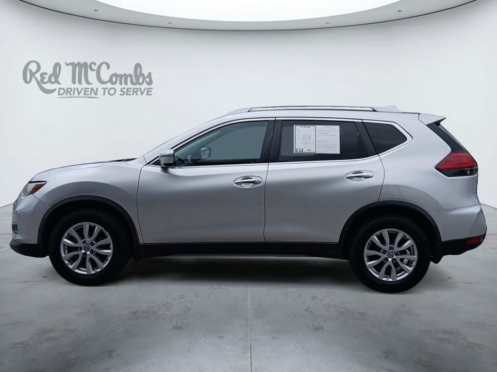 Used 2017 Nissan Rogue SV FWD image 2