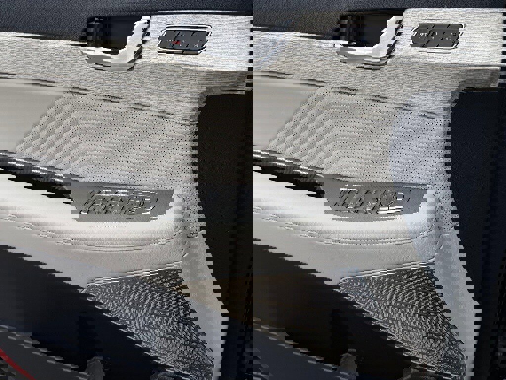 Used 2024 Hyundai Palisade Calligraphy image 25