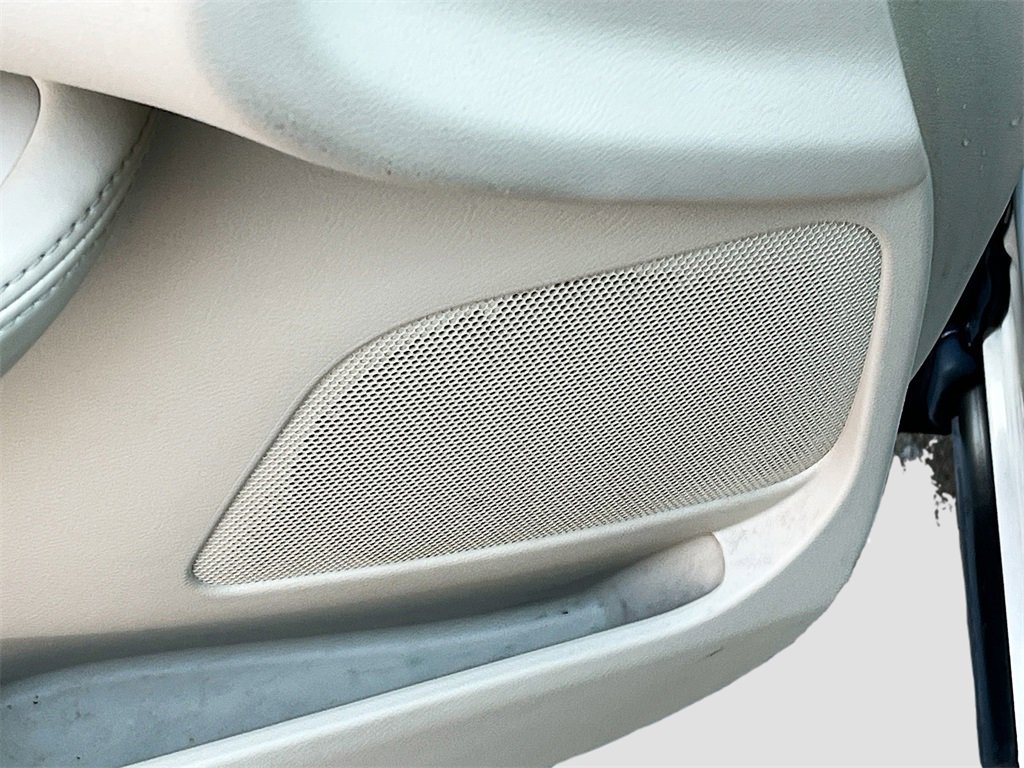 Used 2015 Nissan Murano Platinum w/ Cargo Package w/Cover image 19