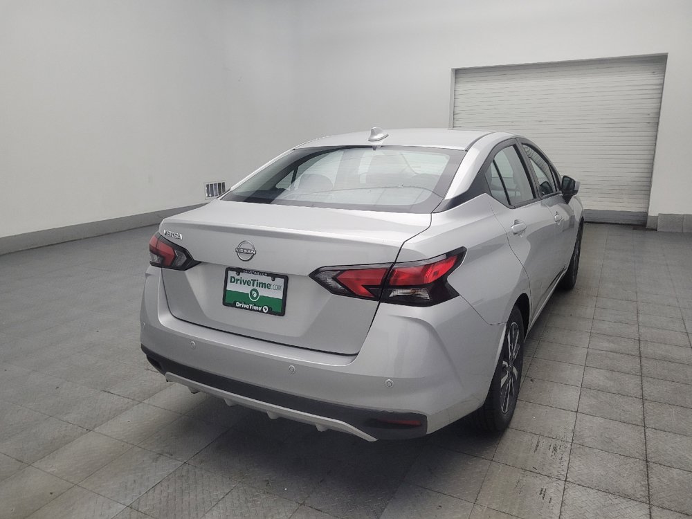 Used 2025 Nissan Versa SV FWD image 9