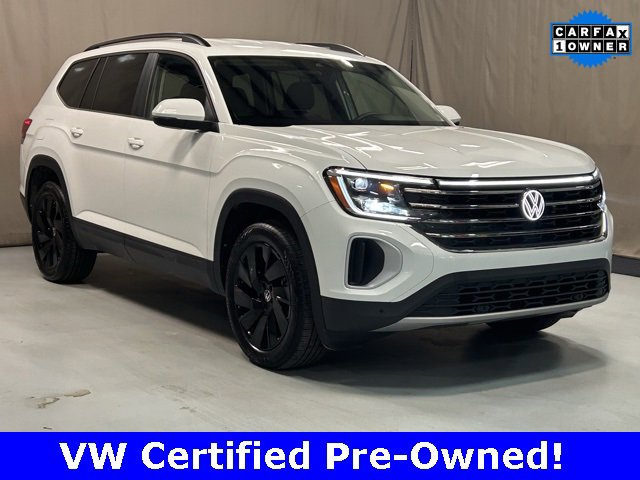 Certified 2024 Volkswagen Atlas SE w/ Black Wheel Package