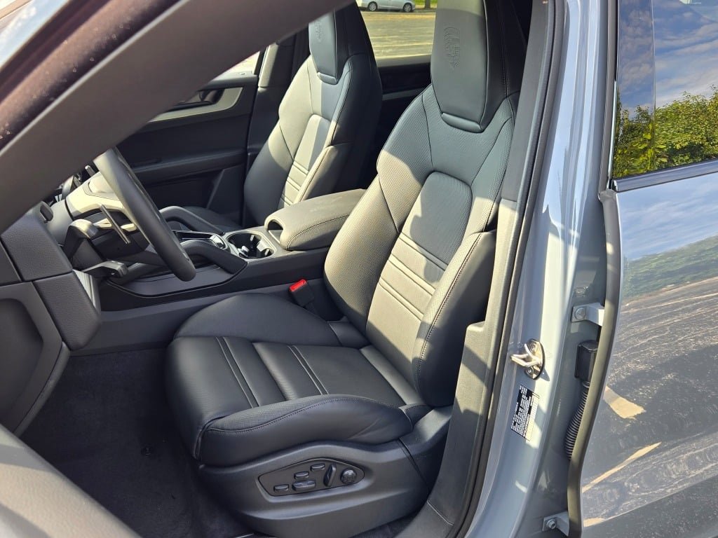 New 2026 Porsche Cayenne S image 5
