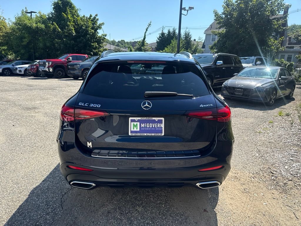 Used 2023 Mercedes-Benz GLC 300 4MATIC image 5