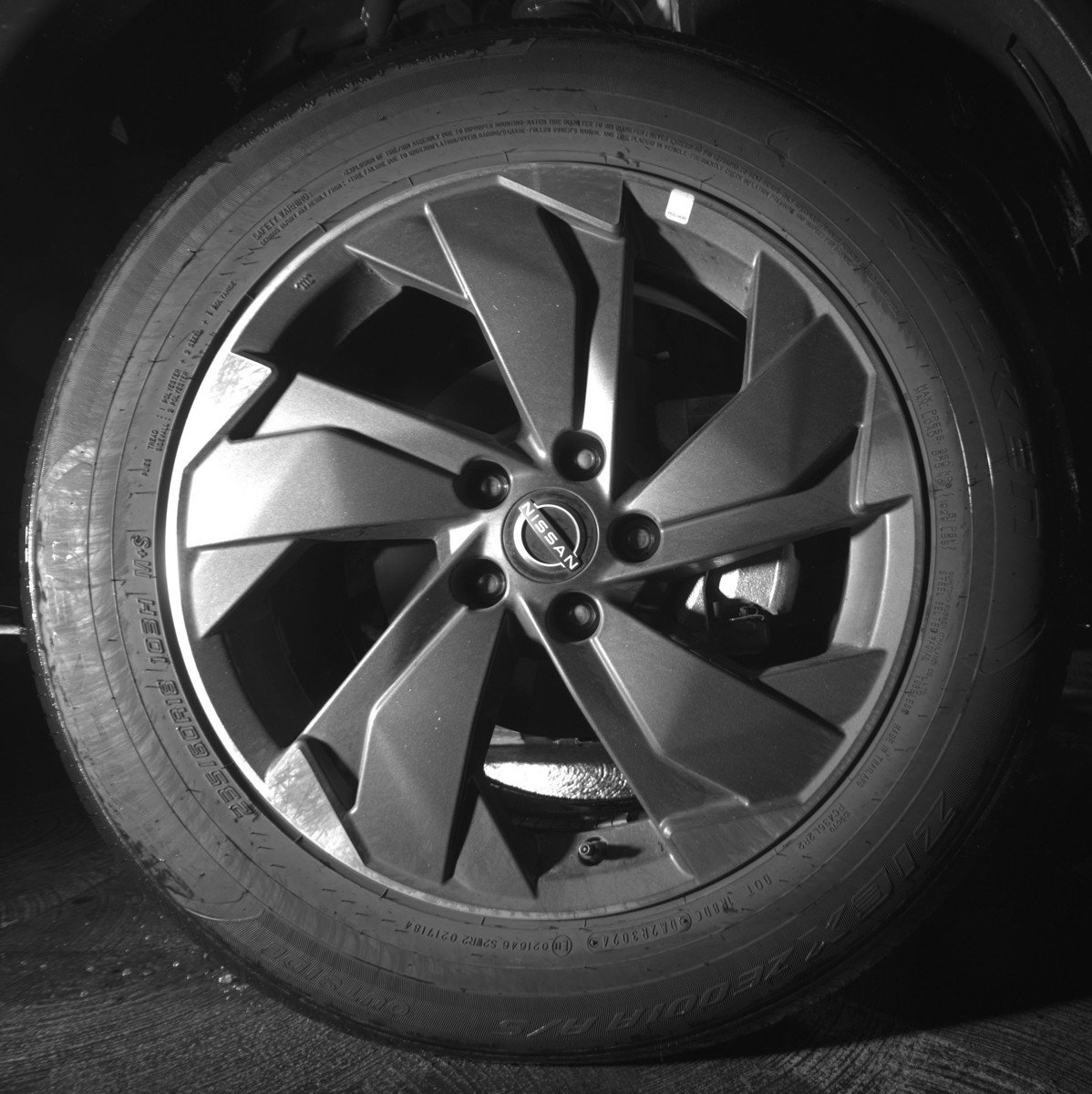 Used 2025 Nissan Rogue SV FWD image 13