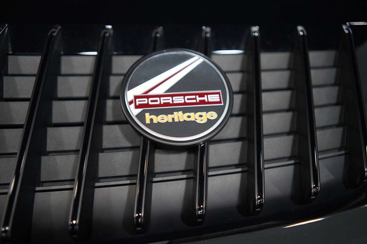 Used 2021 Porsche 911 Targa 4S Heritage Design AWD/4WD image 65