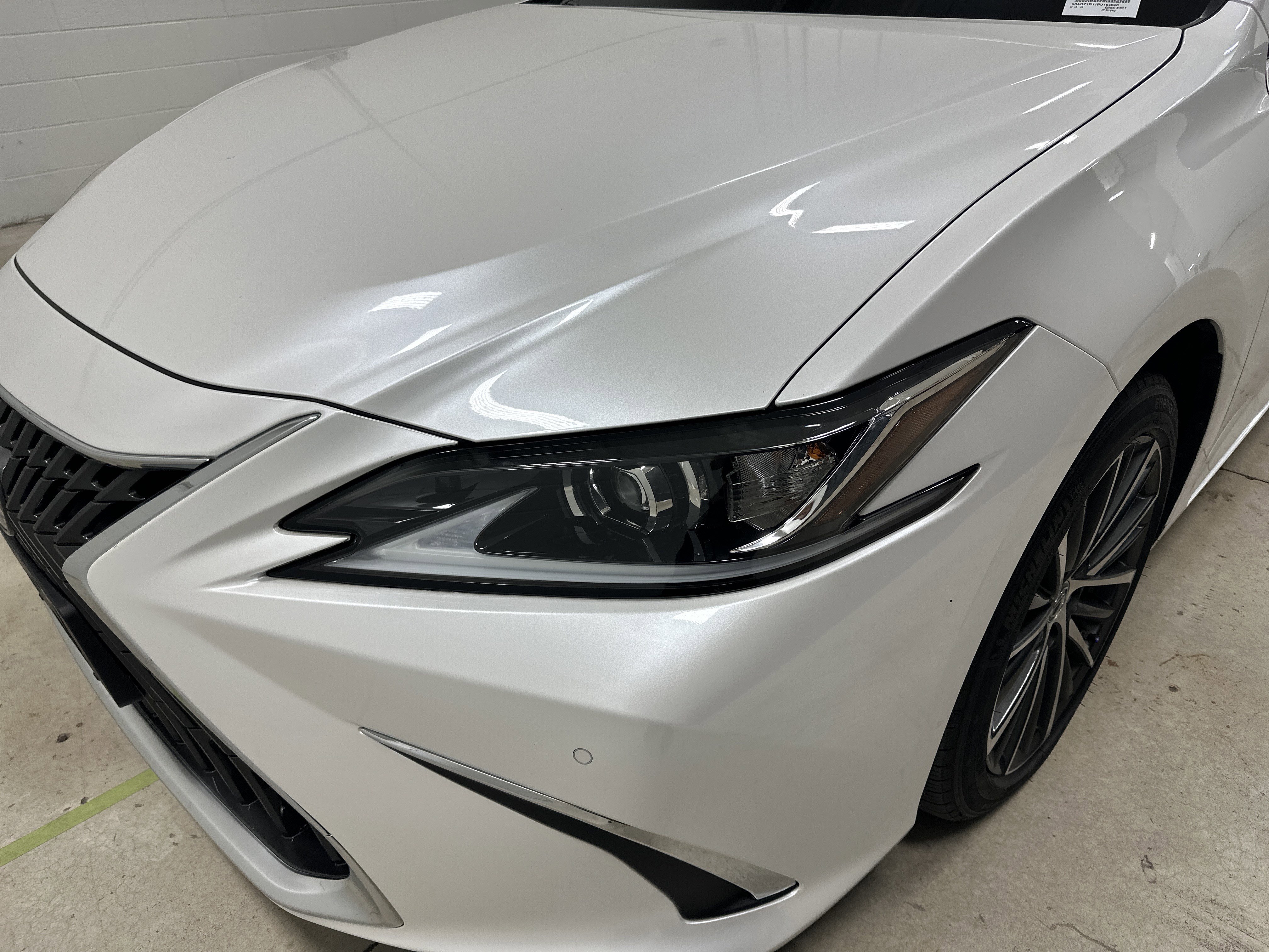 Certified 2023 Lexus ES 350 w/ Premium Package image 6