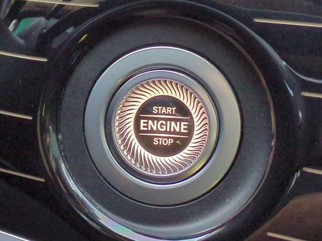 Used 2019 Mercedes-Benz S 560 Sedan image 27