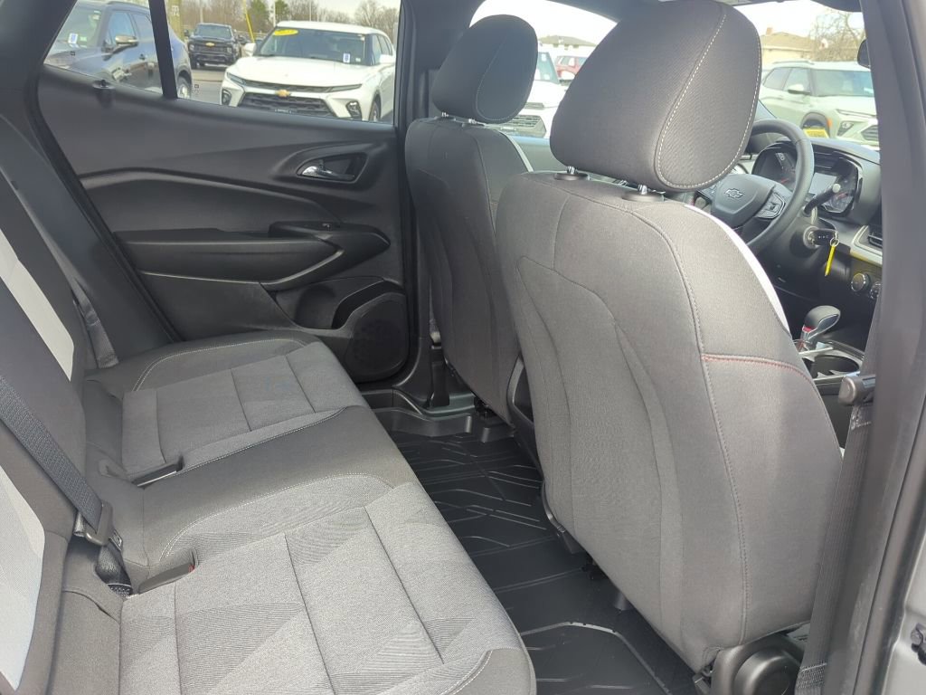 Certified 2024 Chevrolet Trax RS w/ Driver Confidence Package image 14
