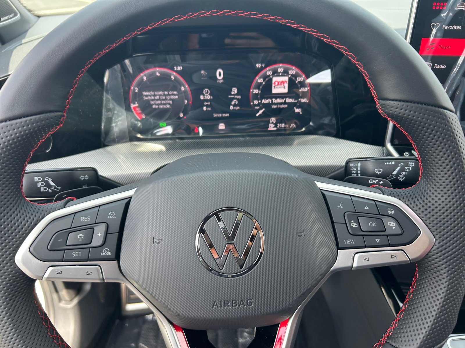 New 2026 Volkswagen Golf SE FWD image 9