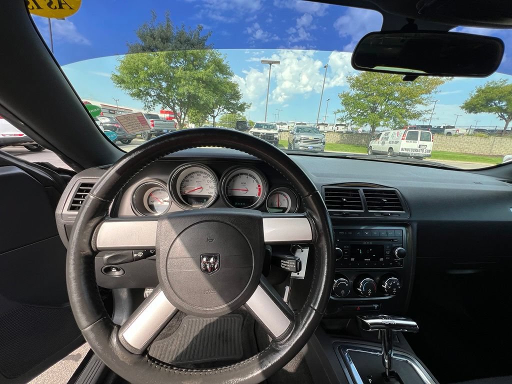 Used 2009 Dodge Challenger R/T w/ Sound Group RWD image 31