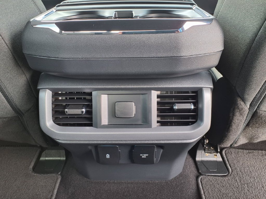 Used 2025 Ford F150 XLT w/ Equipment Group 303A High AWD/4WD image 18