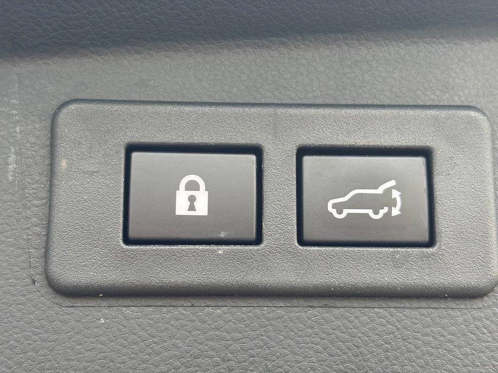 Used 2023 Subaru Outback Limited AWD/4WD image 11
