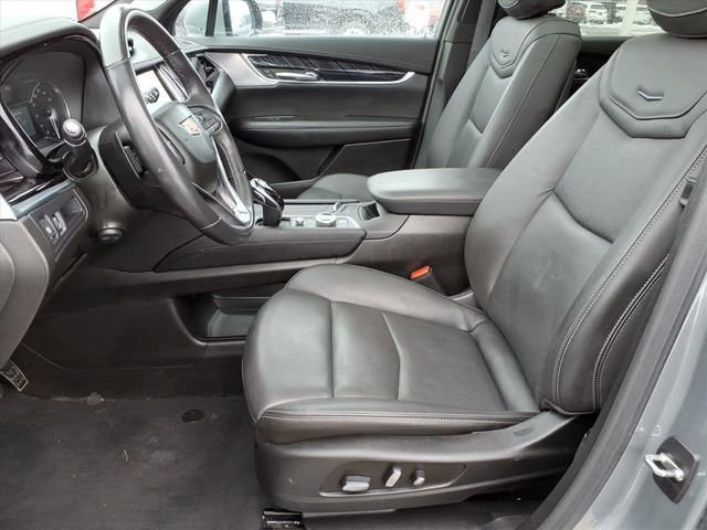 Used 2024 Cadillac XT6 Premium Luxury image 6