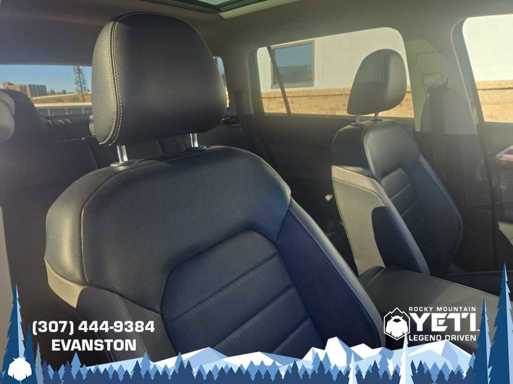Used 2022 Volkswagen Atlas SEL Premium image 18