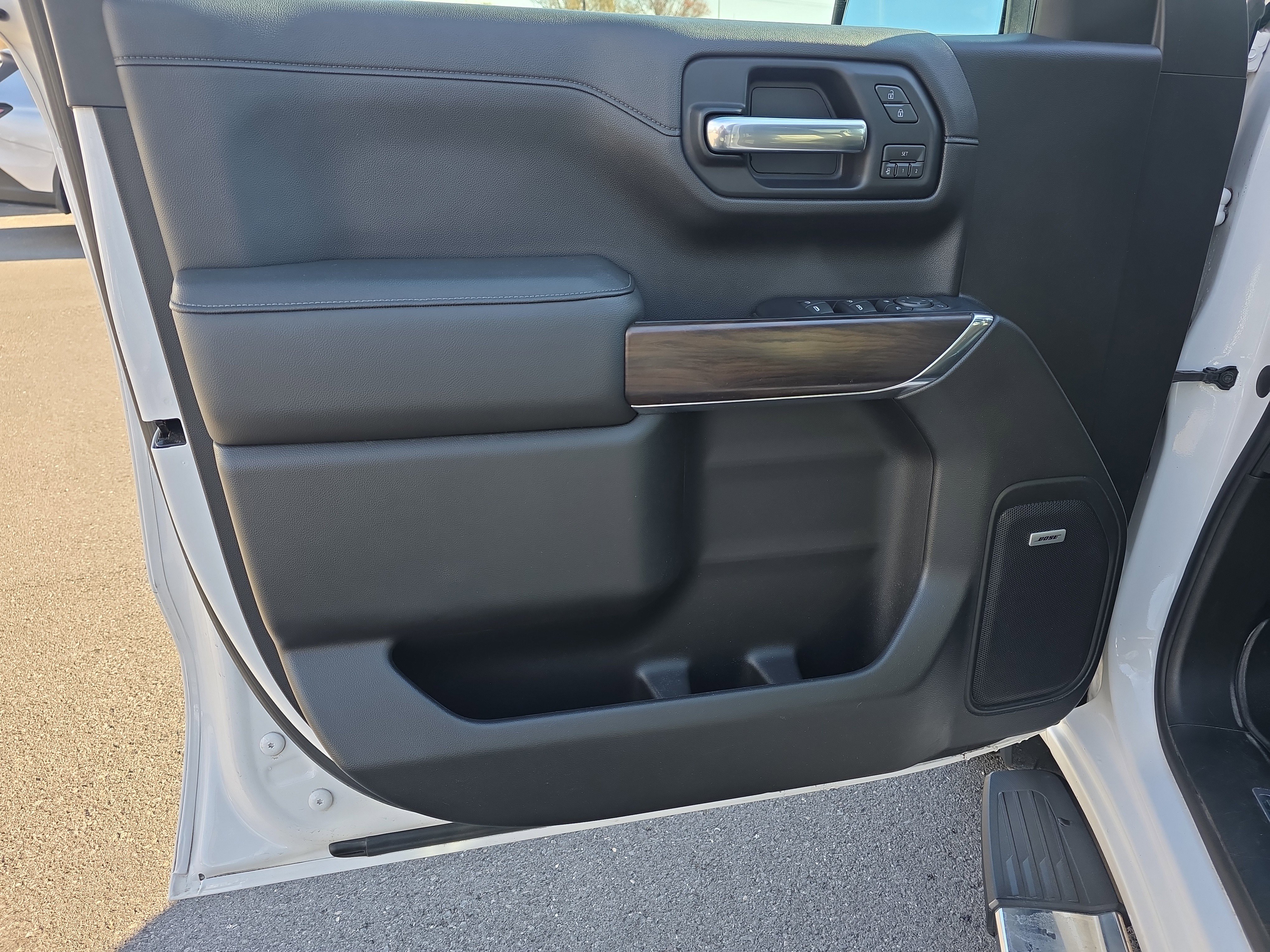 Used 2019 GMC Sierra 1500 SLT w/ SLT Premium Plus Package image 16