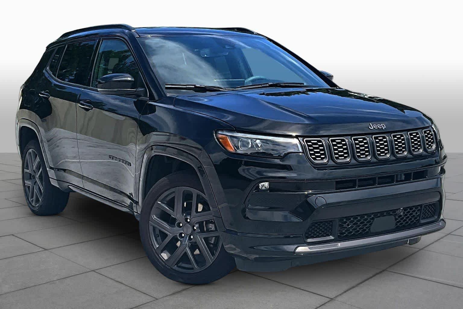 Used 2024 Jeep Compass Limited w/ High Altitude Package AWD/4WD image 4