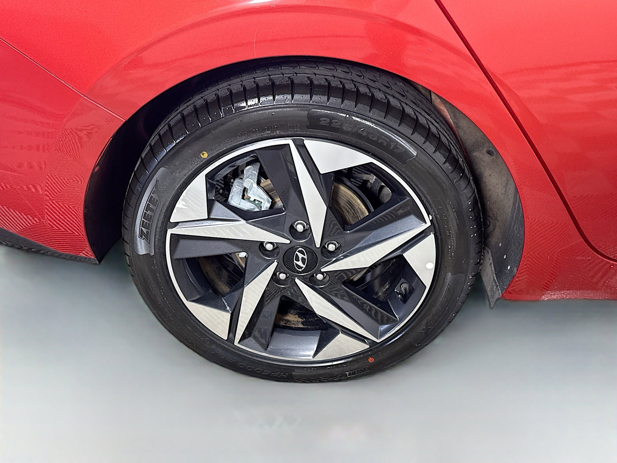 Used 2021 Hyundai Elantra Limited image 33