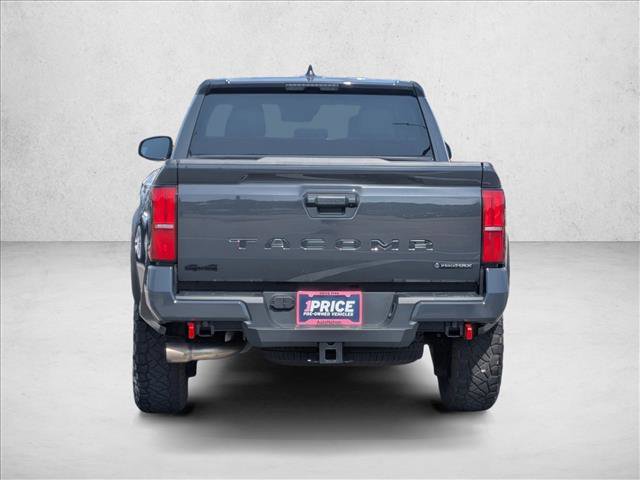 Used 2025 Toyota Tacoma TRD Off-Road AWD/4WD image 7