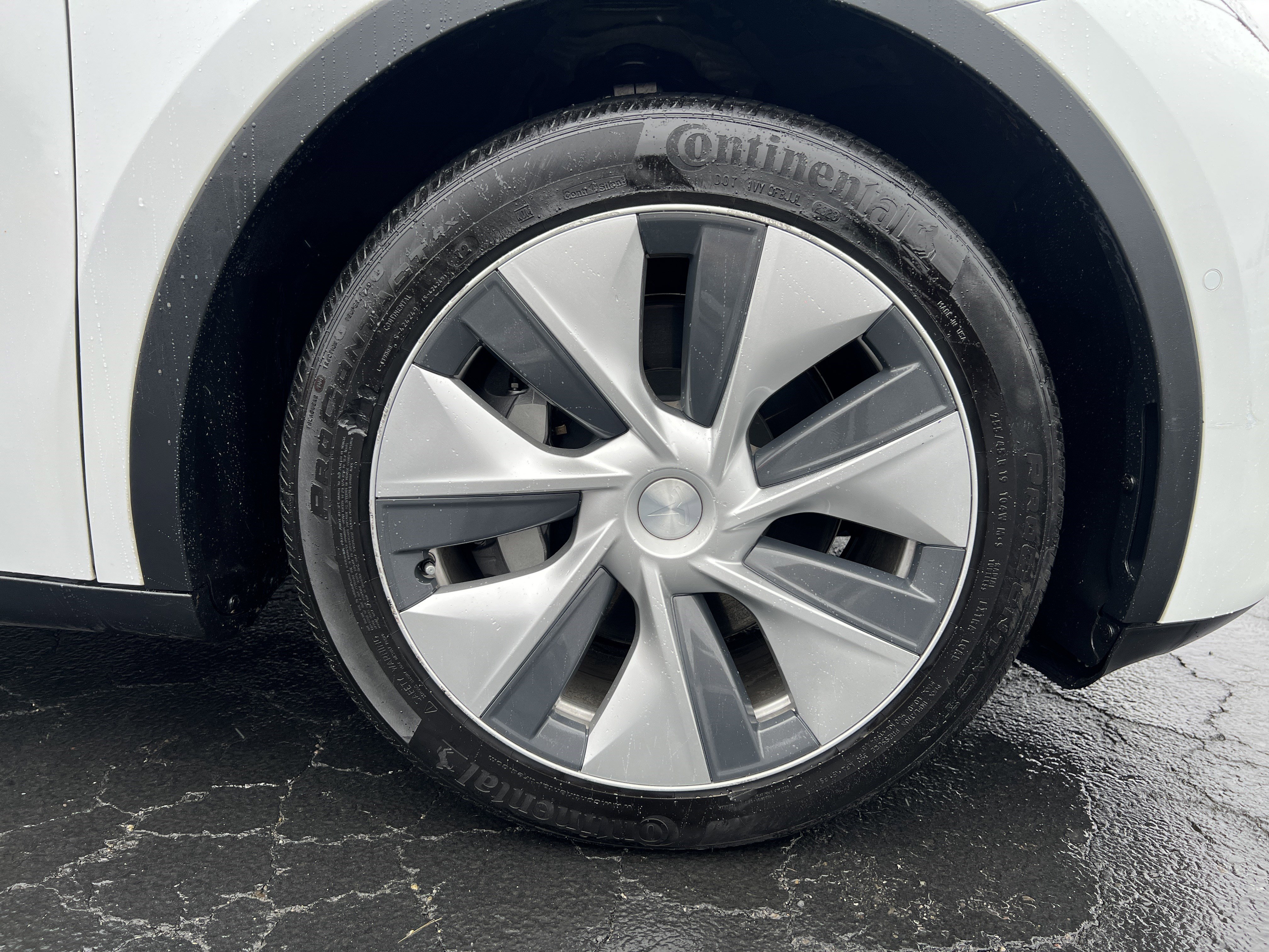 Used 2021 Tesla Model Y Long Range AWD/4WD image 10