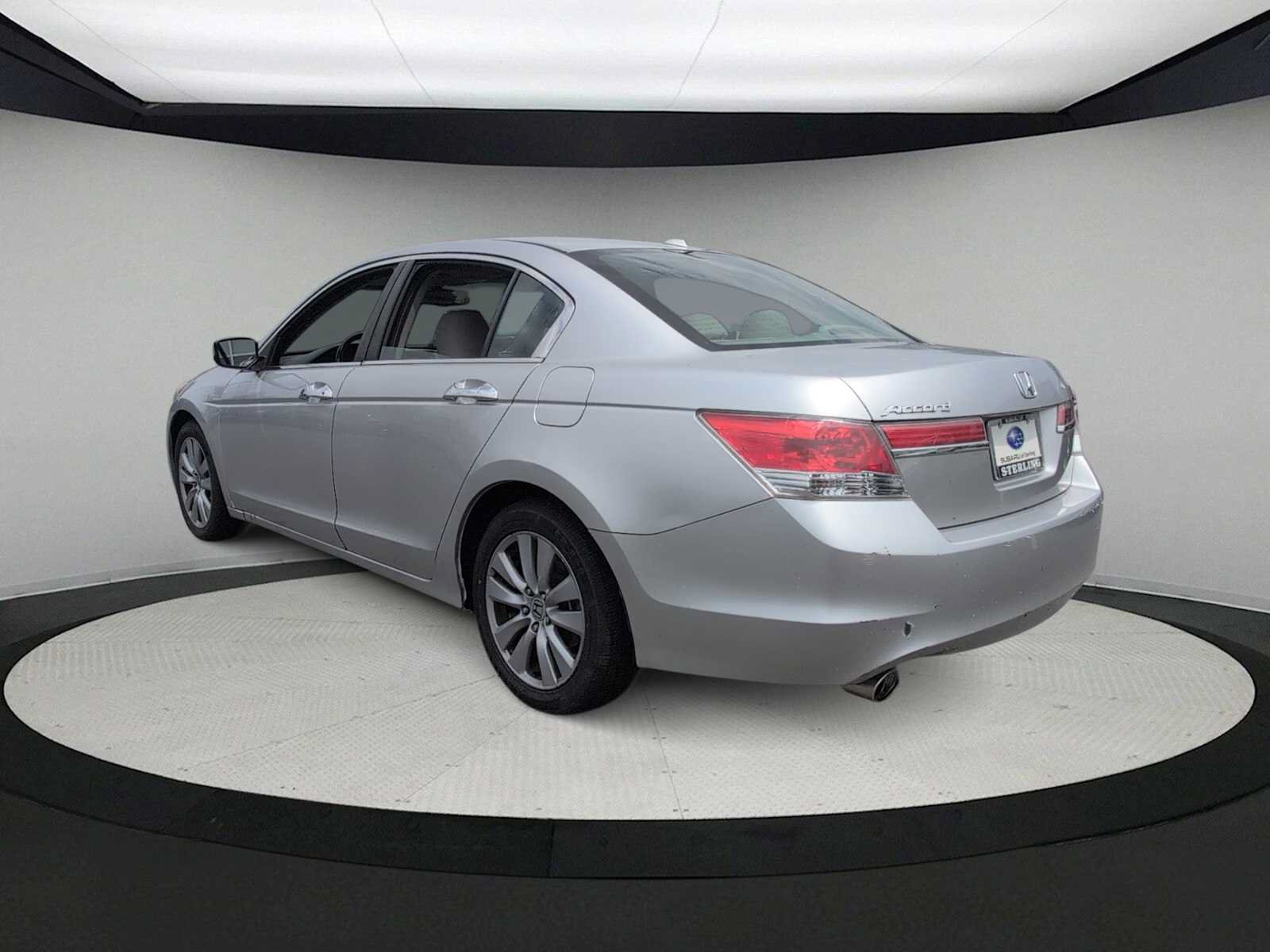 Used 2011 Honda Accord EX-L image 6