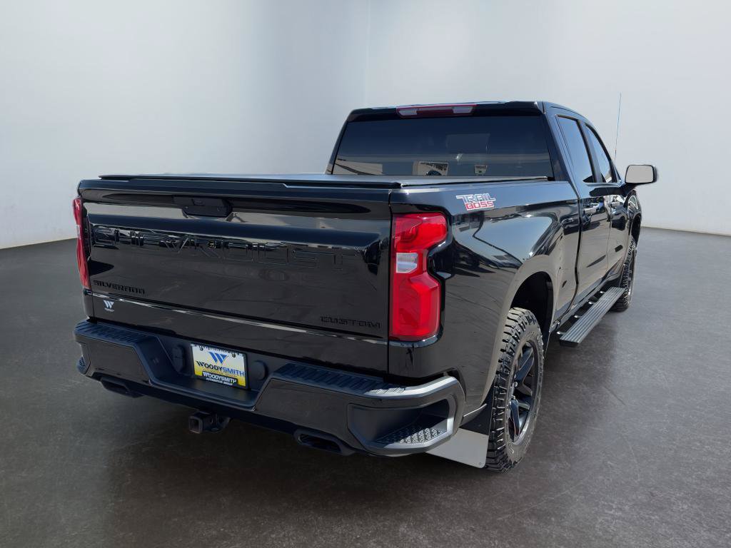Used 2021 Chevrolet Silverado 1500 Custom Trail Boss w/ Midnight Edition AWD/4WD image 5