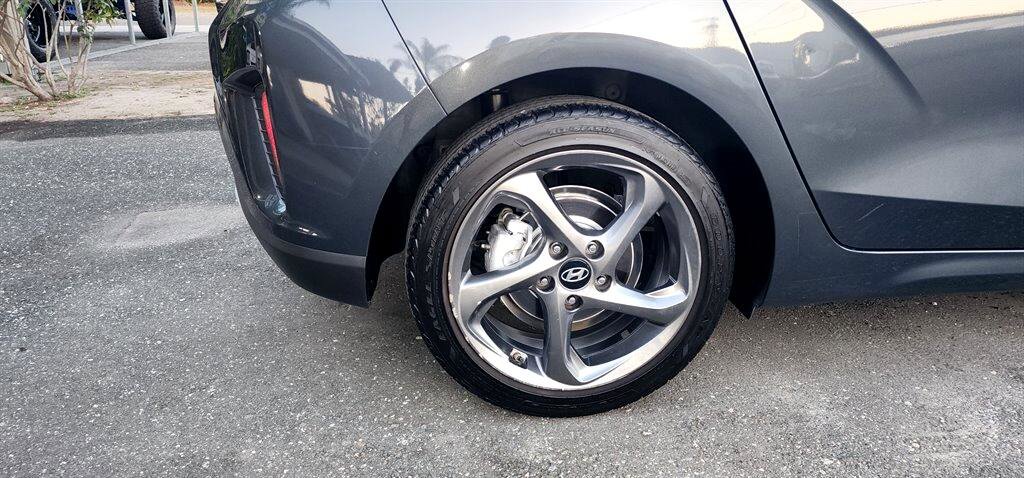 Used 2019 Hyundai Veloster 2.0 image 12