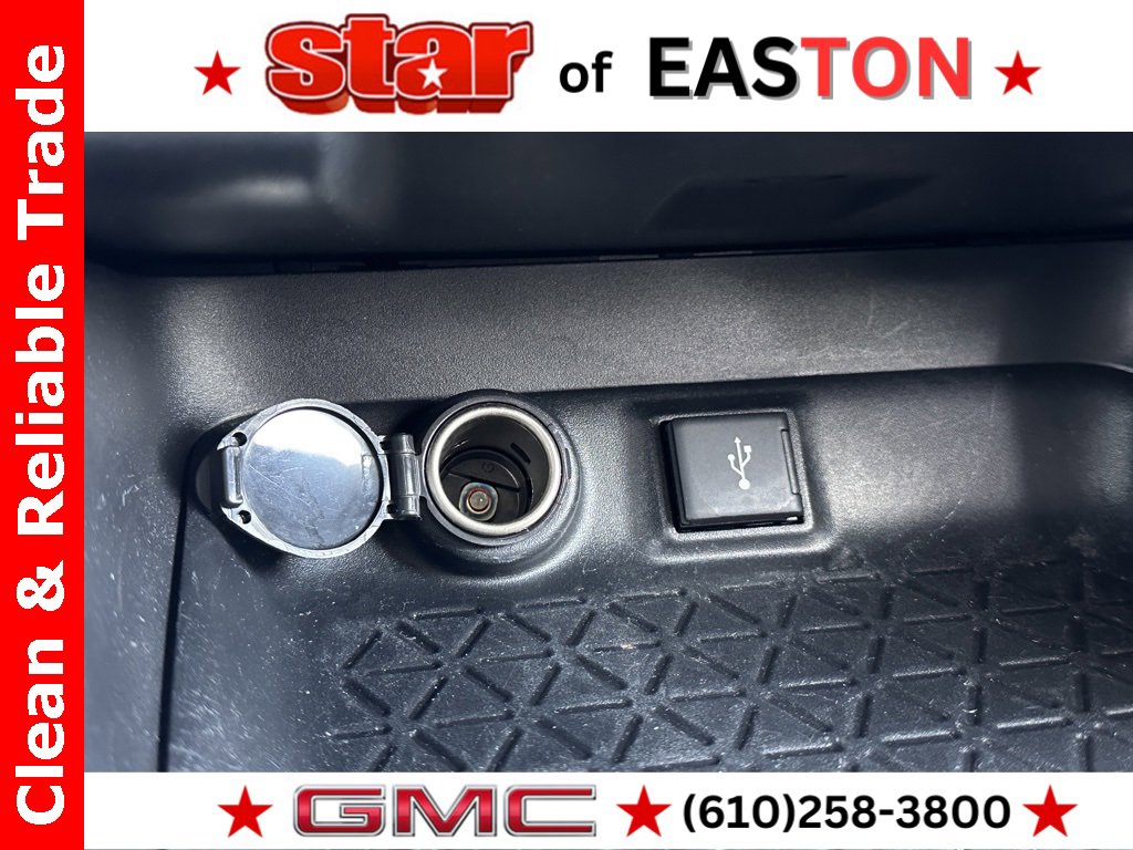 Used 2020 Toyota RAV4 XLE image 22