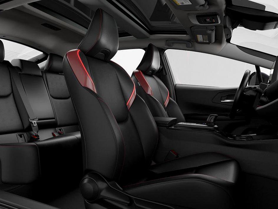 New 2026 Toyota Prius Plug-In Hybrid image 2