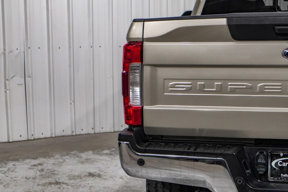 Used 2017 Ford F250 Lariat w/ Chrome Package image 50