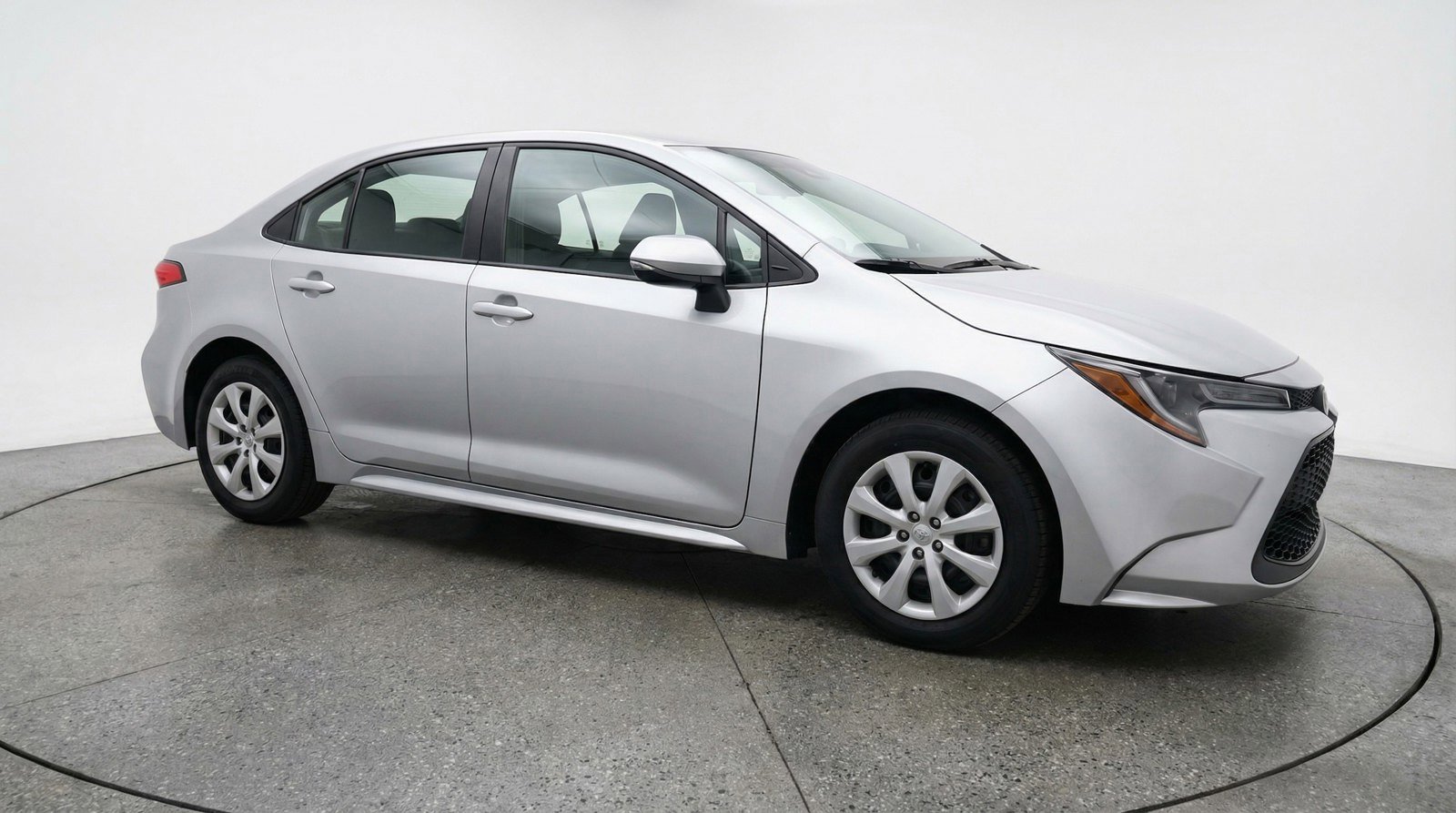 Used 2025 Toyota Corolla LE FWD image 1